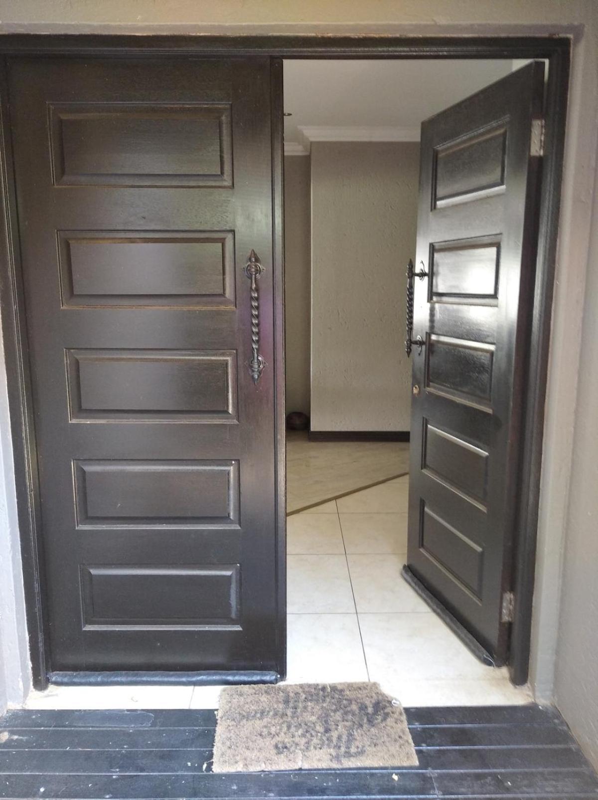 Pecanwood Relaxing Villa 5 Bedroom With Pool Hartbeespoort Luaran gambar