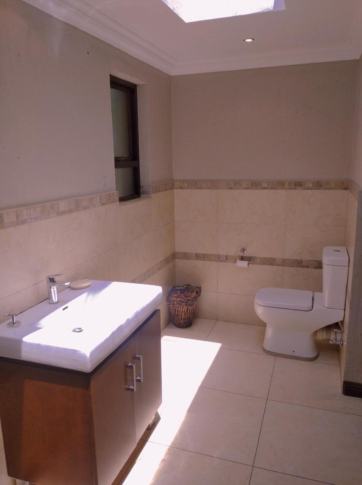 Pecanwood Relaxing Villa 5 Bedroom With Pool Hartbeespoort Luaran gambar