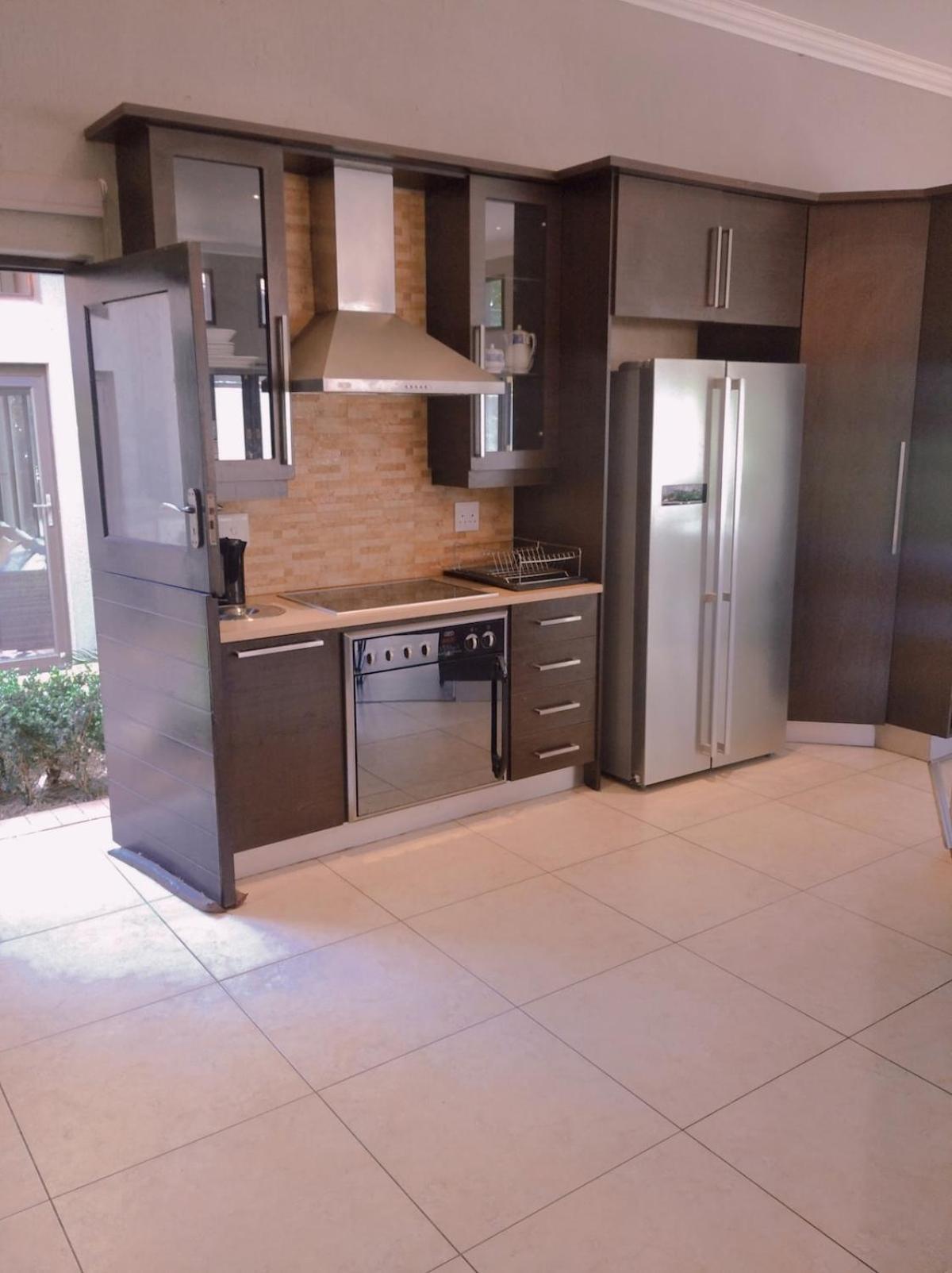 Pecanwood Relaxing Villa 5 Bedroom With Pool Hartbeespoort Luaran gambar