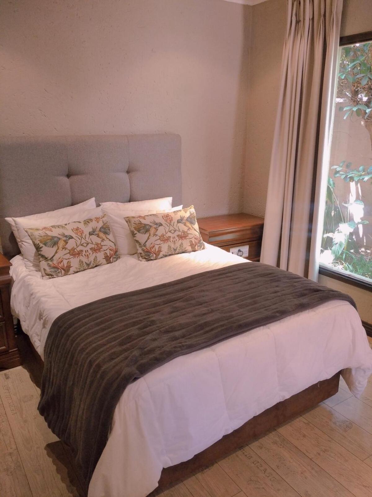 Pecanwood Relaxing Villa 5 Bedroom With Pool Hartbeespoort Luaran gambar